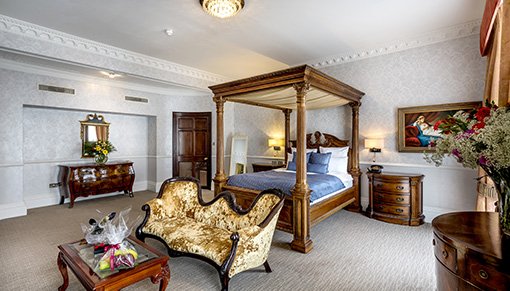 Lilly Langtry Suite